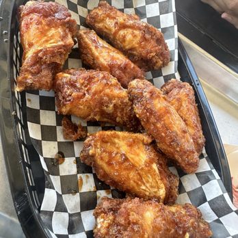 Ten Hut - Good with or without ranch - Pubs Near Me - Temecula, California