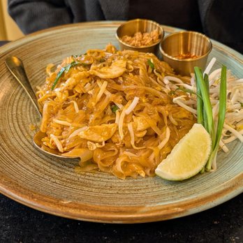 Le Kinaree Thai Eatery - Pad Thai - Thai Near Me - Chino Hills, California Le Kinaree Thai Eatery - Pad Thai - Thai Near Me - Chino Hills, California