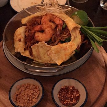 Rim Tanon - Pad Thai hor khai. Very good dish. - Thai Near Me - Houston, Texas Rim Tanon - Pad Thai hor khai. Very good dish. - Thai Near Me - Houston, Texas