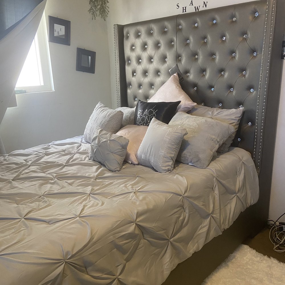 Ashley Store - Queen size bed for a Queen - Furniture Stores Near Me - Torrance, California Ashley Store - Queen size bed for a Queen - Furniture Stores Near Me - Torrance, California