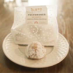 Gusto Bread - Polvorones (California Walnut Shortbread)