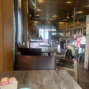 Cafe Equator - Inside view. Nice atmosphere! - Thai Near Me - Metairie, Louisiana