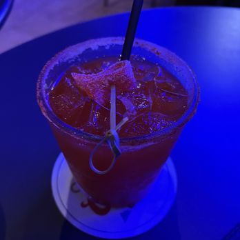 Moani Waikiki - Strawberry Belt - Seafood Near Me - Honolulu, Hawaii