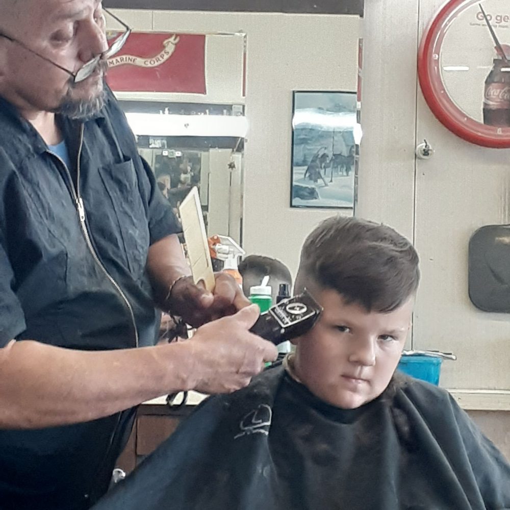 Lindale Barber Shop - Barbers Near Me - Sacramento, California Lindale Barber Shop - Barbers Near Me - Sacramento, California
