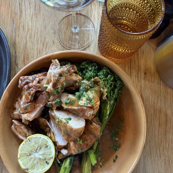Ovvio Italian Taverna - Roasted chicken - AMAZING - Salad Near Me - Glenview, Illinois