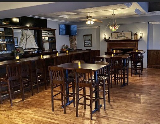 Caroline's By The Bay by null