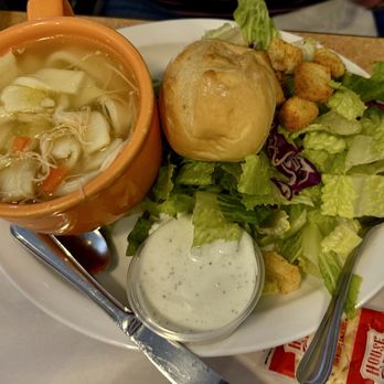Roosters Restaurant - American Near Me - Pendleton, Oregon