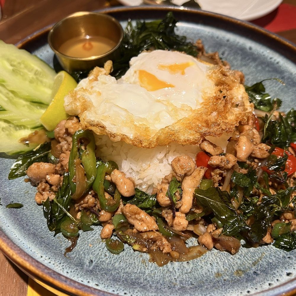 Pii Nong - Thai Near Me - Toronto, Ontario Pii Nong - Thai Near Me - Toronto, Ontario