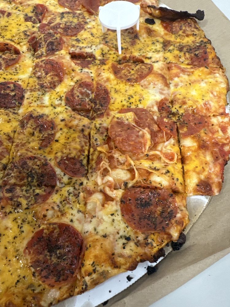 Food from Monical's Pizza