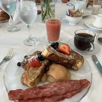 The Mansion at Noble Lane - Breakfast is served - Bed & Breakfast Near Me - Bethany, Pennsylvania The Mansion at Noble Lane - Breakfast is served - Bed & Breakfast Near Me - Bethany, Pennsylvania
