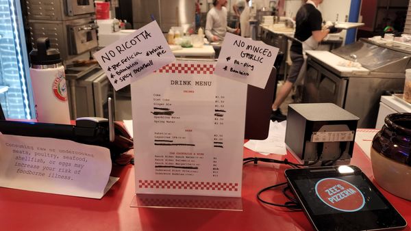 Zee's Pizzeria by null