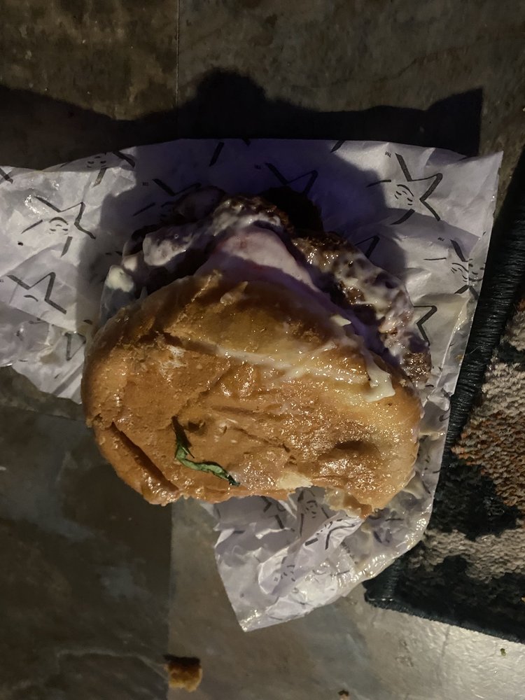 CARL’S JR Updated September 2024 17 Reviews 915 W US Highway 50