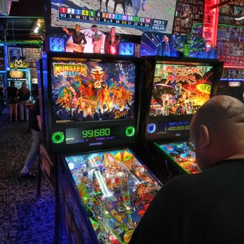 Next Level Pinball Museum - More pinball machines than I have ever seen are here. Old ones from 1972 all the way up to new titles! - Arcades Near Me - Hillsboro, Oregon