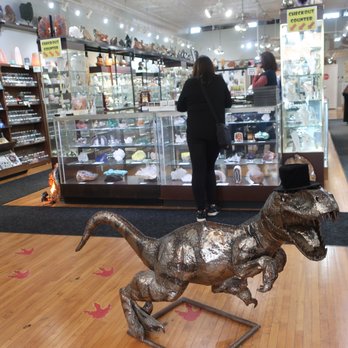 Dave's Down To Earth Rock Shop - Jewelry Near Me - Evanston, Illinois