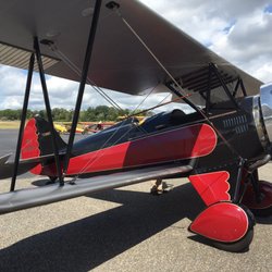 Waltrip Williamsburg Executive Airport - 1933 waco ubf-2