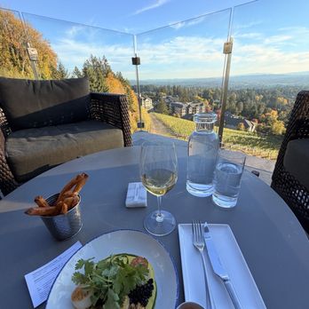 Amaterra Winery - Wine Tasting Room Near Me - Portland, Oregon