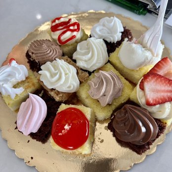 Francesco's Bakery - Cake tasting - Bakeries Near Me - Hicksville, New York