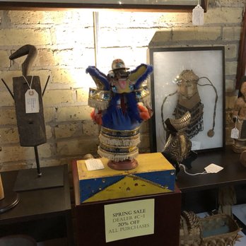 Riverview Antique Market - Antiques Near Me - Milwaukee, Wisconsin