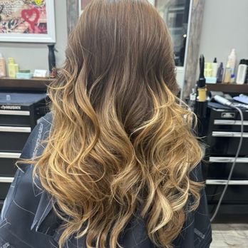Salon 1500 - Womens Haircut - Hair Salons Near Me - Alameda, California Salon 1500 - Womens Haircut - Hair Salons Near Me - Alameda, California