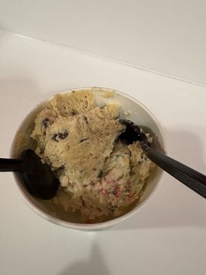 Dino’s Cookie Dough Bar by null