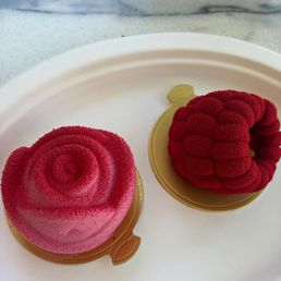 Rose Lychee cake, raspberry chocolate mouse cake. Rose Lychee cake, raspberry chocolate mouse cake.