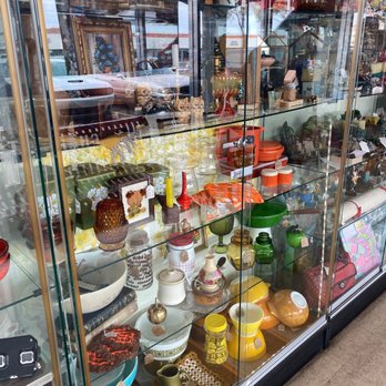 Charleston Antique Mall - Antiques Near Me - Las Vegas, Nevada Charleston Antique Mall - Antiques Near Me - Las Vegas, Nevada