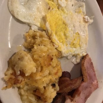 Cracker Barrel Old Country Store - Breakfast & Brunch Near Me - Rootstown, Ohio