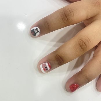 Rouge Nail Studio - Nail Salons Near Me - Dedham, Massachusetts