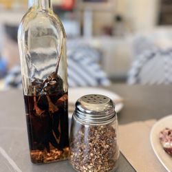 Little Provence Cafe - Spicy oil