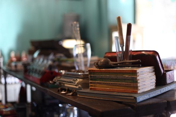 Collins & Coupe by null