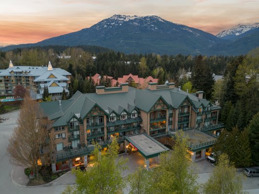 Pinnacle Hotel Whistler by null
