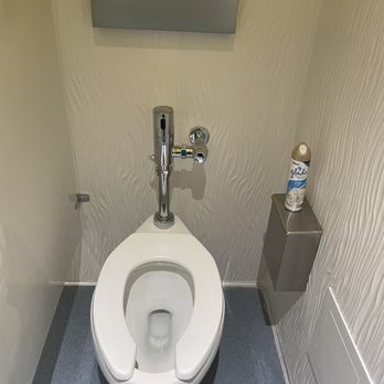 Yolked Kitchen - Restroom stall - Breakfast & Brunch Near Me - Clovis, California Yolked Kitchen - Restroom stall - Breakfast & Brunch Near Me - Clovis, California