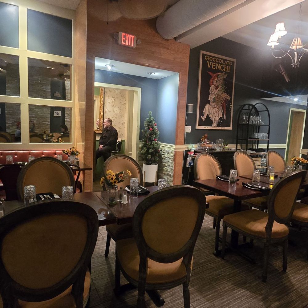 Ground floor dining area