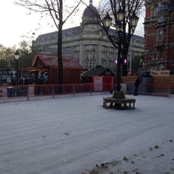 Schaatsbaan Leidseplein - Hij is er weer hoor!