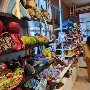 Four Paws on the Beach - Pet Stores Near Me - Manzanita, Oregon Four Paws on the Beach - Pet Stores Near Me - Manzanita, Oregon