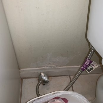 Invitation Homes - They didn't even bother painting this area before we moved in. - Property Management Near Me - Glendale, California Invitation Homes - They didn't even bother painting this area before we moved in. - Property Management Near Me - Glendale, California