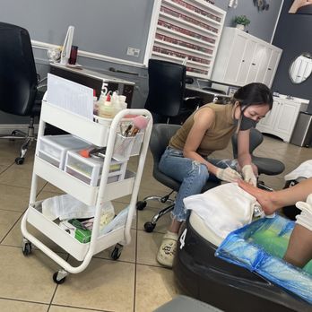 MOON NAILS - Updated August 2024 - 148 Photos & 55 Reviews - 11845