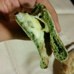 La Strettola - Pizza con impasto alla spirulina