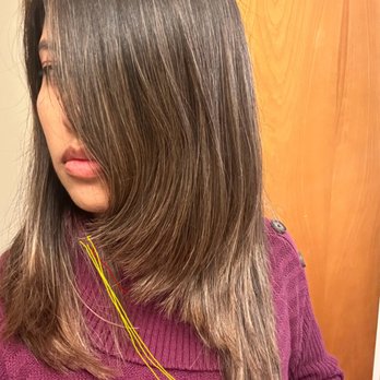 Rush Hair Studio - Sharp angular chop of hair. Expected hair to be on the yellow line. Front good chunk of hair is shorter. N leaves a misbalance - Hair Salons Near Me - Astoria, New York Rush Hair Studio - Sharp angular chop of hair. Expected hair to be on the yellow line. Front good chunk of hair is shorter. N leaves a misbalance - Hair Salons Near Me - Astoria, New York