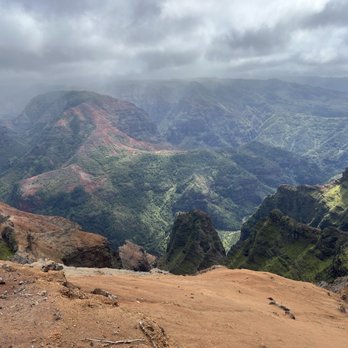 Waimea Canyon Lookout - Hiking Near Me