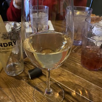 Foundry Public House - White Wine - American Near Me - Edwardsville, Illinois Foundry Public House - White Wine - American Near Me - Edwardsville, Illinois