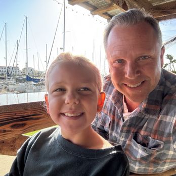 Harbor Cove Cafe - Me and my date! - Seafood Near Me - Ventura, California
