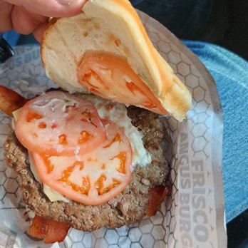 Hardee's - I don't see extra tomatoes either - Fast Food Near Me - Cumberland, Kentucky