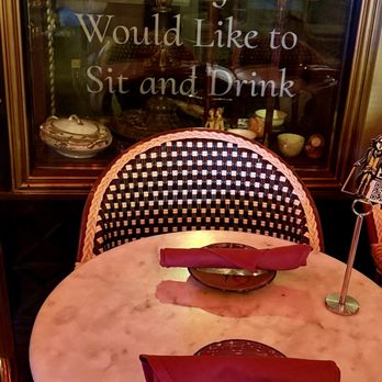Oscar Wilde - outdoor dining! - Cocktail Bars Near Me - New York, New York