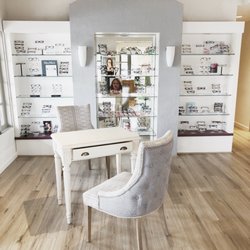 17th Street Optometry - Take a seat and let our staff work their magic or look around for yourself. Either way, you'll find something you LOVE