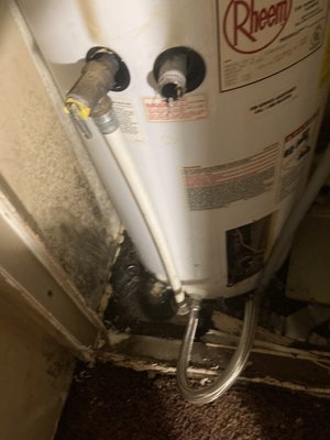 Blake's remolding Logo