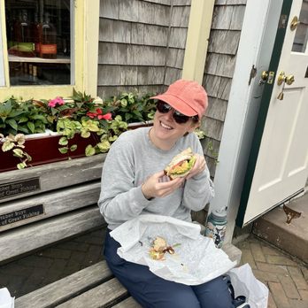 Fresh Nantucket - Lunch with a friend - American Near Me - Nantucket, Massachusetts