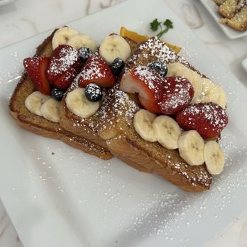 Keke's Breakfast Cafe - Fresh Fruit French Toast - Breakfast & Brunch Near Me - Fort Worth, Texas Keke's Breakfast Cafe - Fresh Fruit French Toast - Breakfast & Brunch Near Me - Fort Worth, Texas