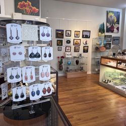 Bling for your home or yourself! Red Tulip Gallery offers locally hand crafted items including jewelry, home decor and more!
