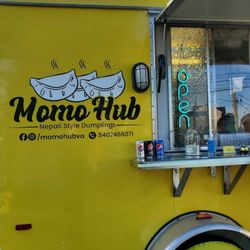 Momo Hub